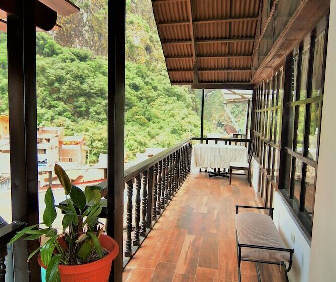 غرفة قياسية ثلاثية, Gringo Bill S Boutique