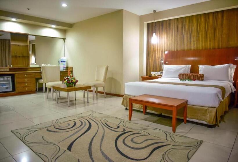 اتاق اجرایی با تخت بزرگ, Harbour View Suites