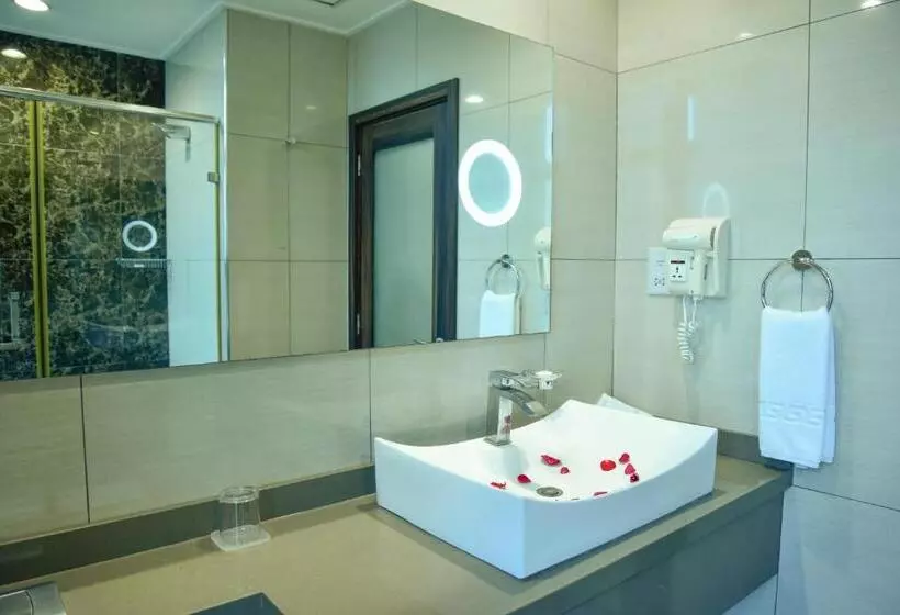 デラックスルーム, Harbour View Suites