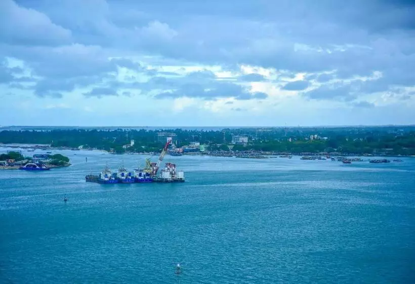 オーシャンビューデラックスルームバルコニー付き, Harbour View Suites