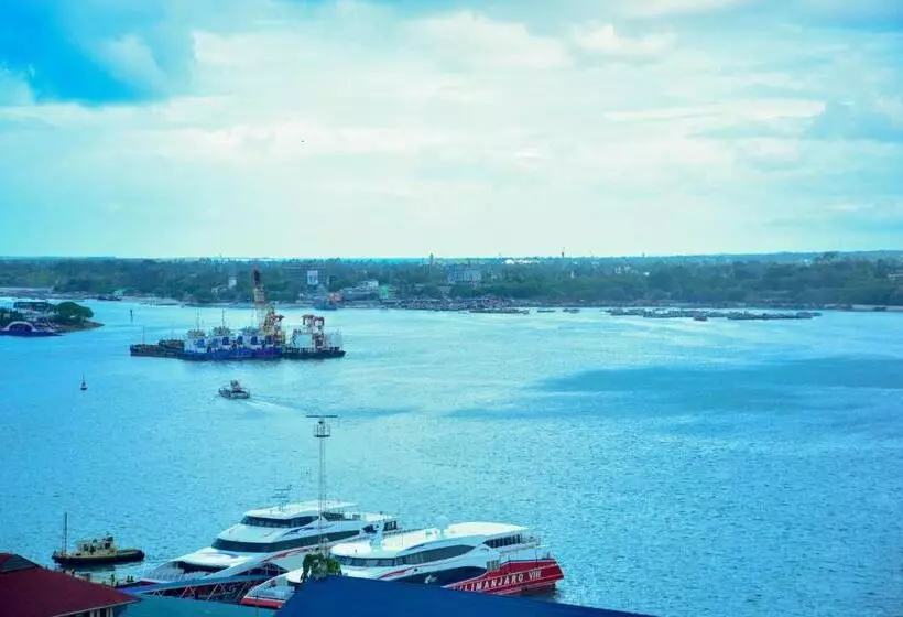 オーシャンビューデラックスルームバルコニー付き, Harbour View Suites
