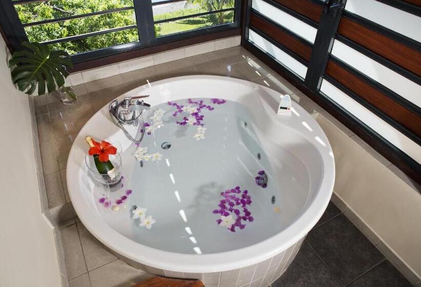 Standard Room with Hidromassage Sea View, Le Tahiti By Pearl Resorts