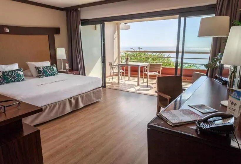 اتاق پرمیوم با چشم‌انداز دریا, Le Tahiti By Pearl Resorts