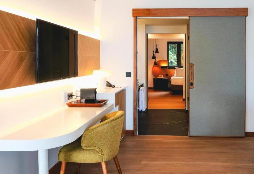 2 Bedrooms Suite Sea View, Le Tahiti By Pearl Resorts