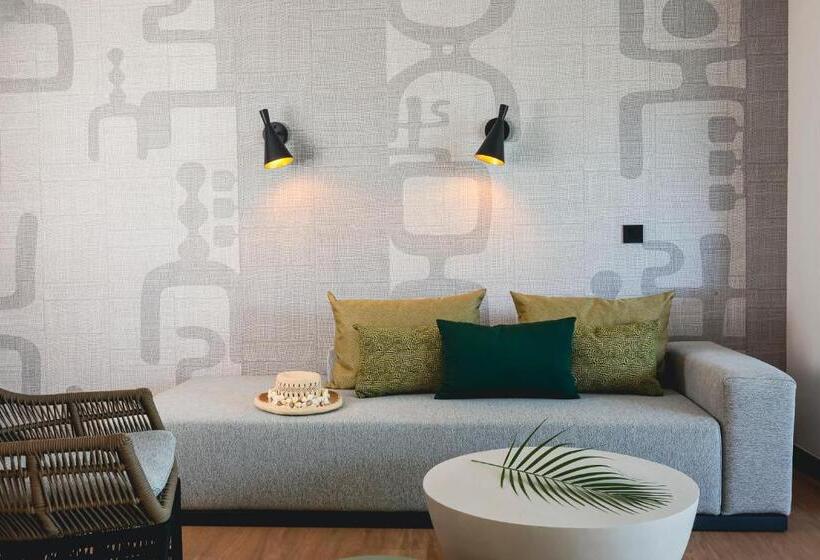 2 Bedrooms Suite Sea View, Le Tahiti By Pearl Resorts