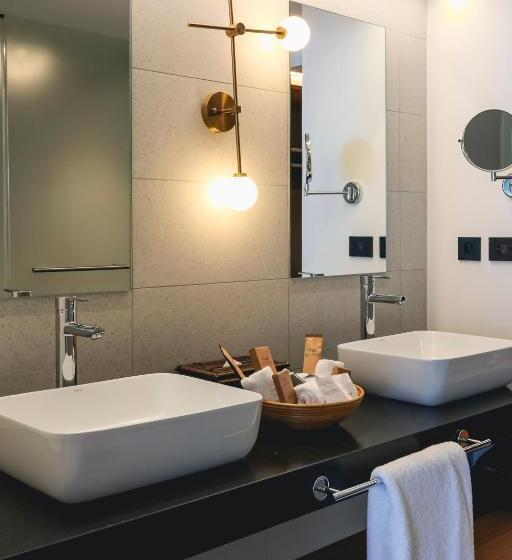 2 Bedrooms Suite Sea View, Le Tahiti By Pearl Resorts