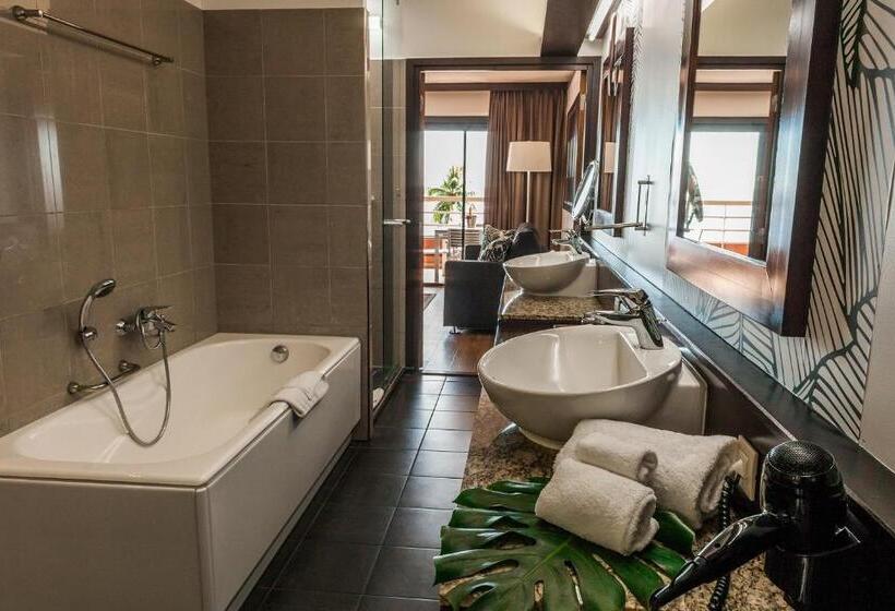 سوئیت پریمیوم با چشمانداز دریا, Le Tahiti By Pearl Resorts