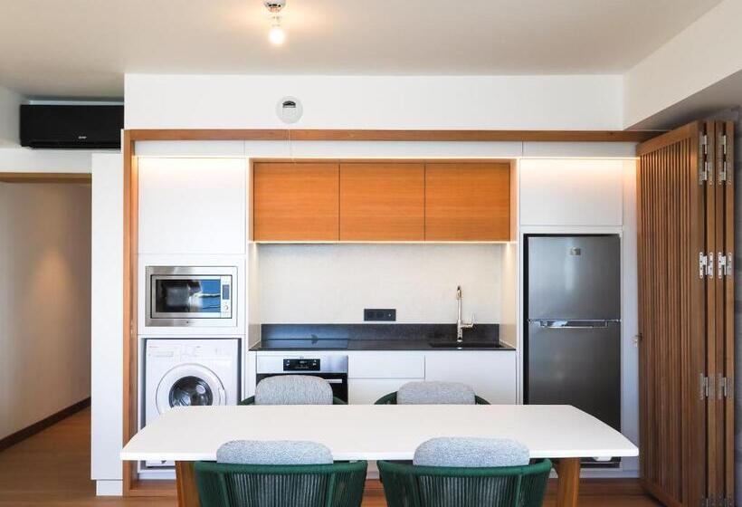 سوییت با چشمانداز دریا, Le Tahiti By Pearl Resorts