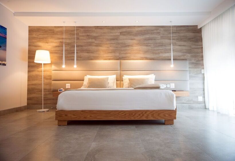 جناح جونيور, Oro Verde Manta