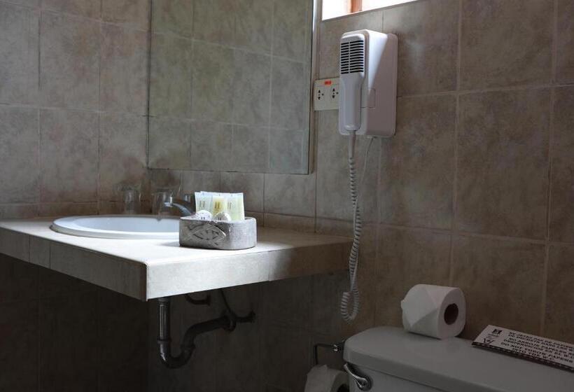 غرفة قياسية ثلاثية, San Agustin Urubamba