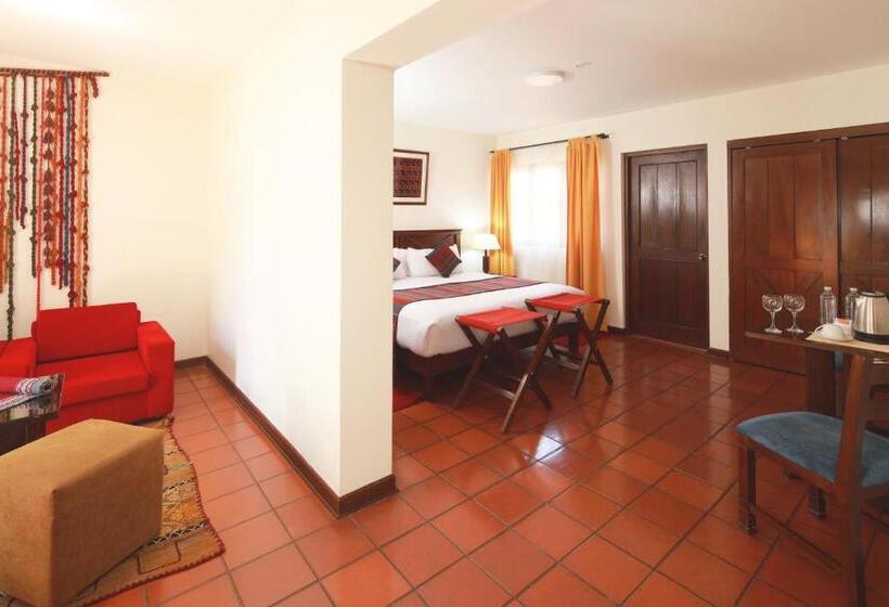 غرفة قياسية ثلاثية, San Agustin Urubamba