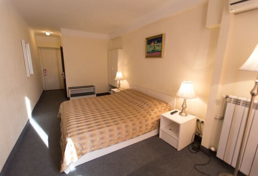 스탠다드 룸, Shirak