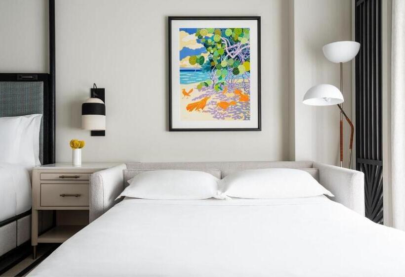 Club Room King Bed, The Ritzcarlton, Grand Cayman