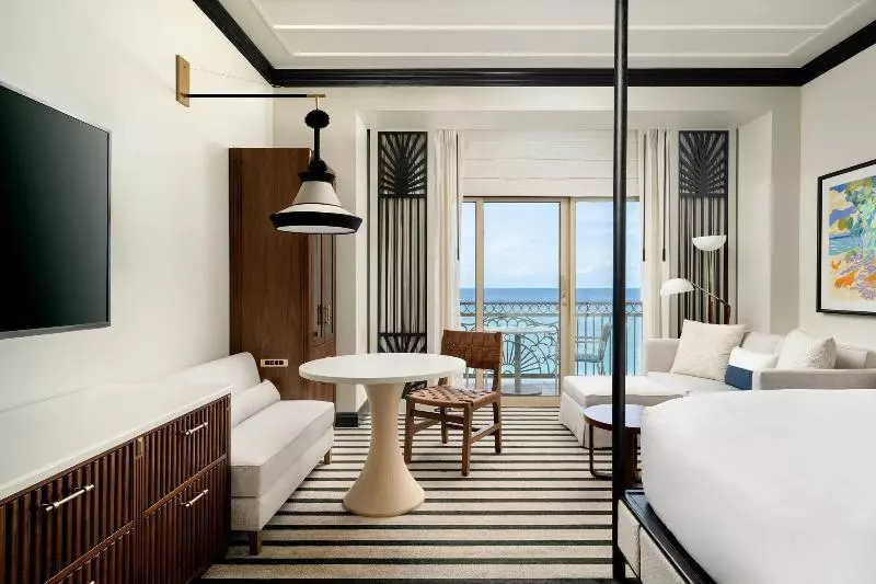اتاق استاندارد با تخت بزرگ, The Ritzcarlton, Grand Cayman