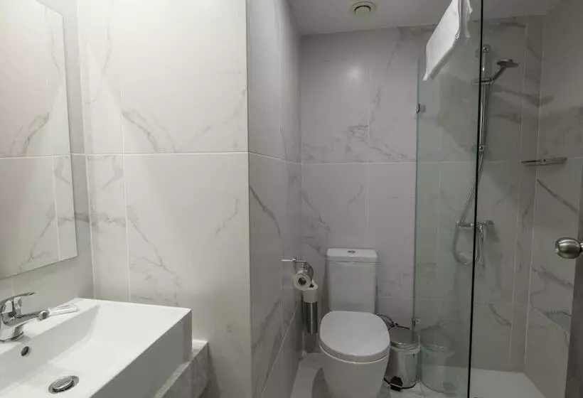 استودیوی استاندارد, Narcissos Waterpark Resort