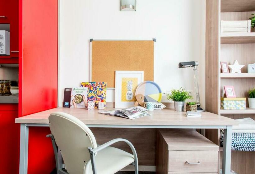 标准工作室, Alojamientos Universitarios Hipatia