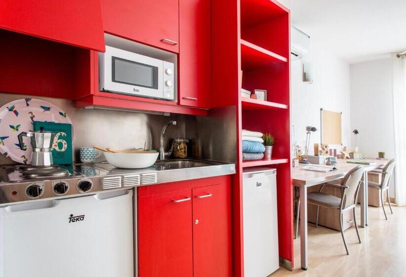 经典工作室, Alojamientos Universitarios Hipatia