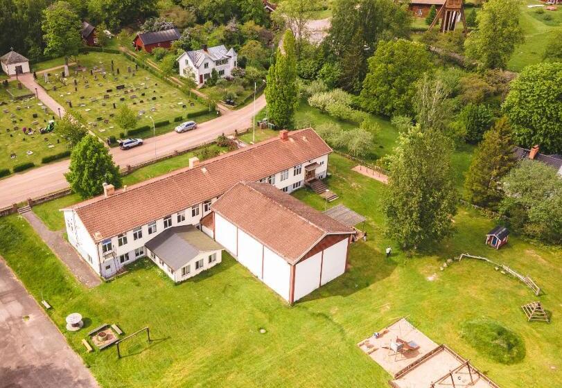 חדר משפחתי, Körsbärskullen