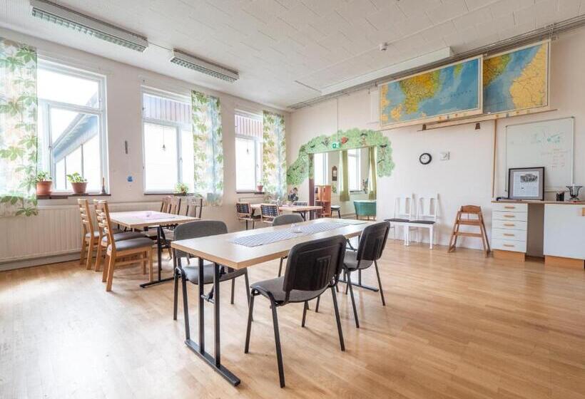 חדר משפחתי, Körsbärskullen