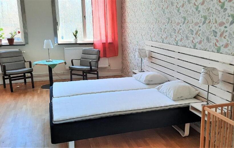 חדר משפחתי חדר אמבטיה משותף, Körsbärskullen