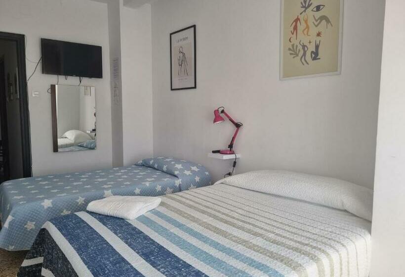 חדר סטנדרט לשלושה עם חדר אמבטיה משוף, Casa Mara