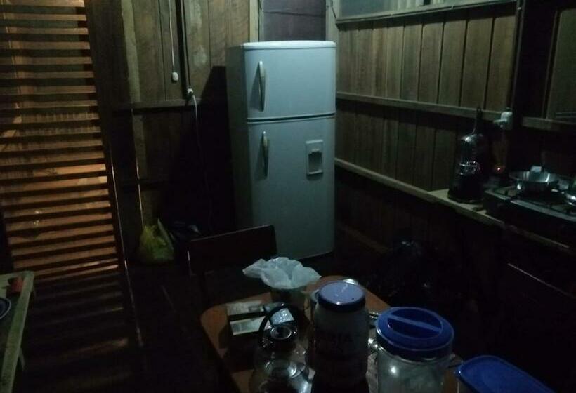 اتاق استاندارد یک نفره, Don Jaime Hostel