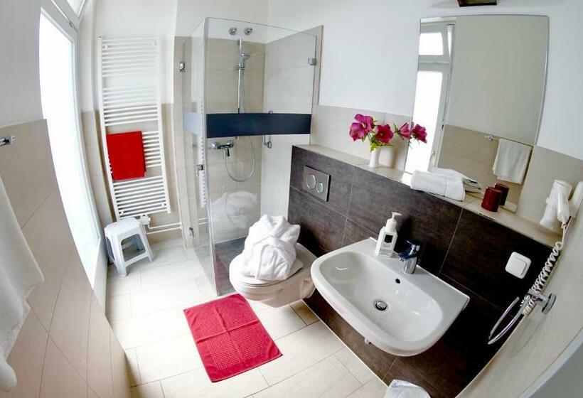 اتاق استاندارد یک نفره, Aura