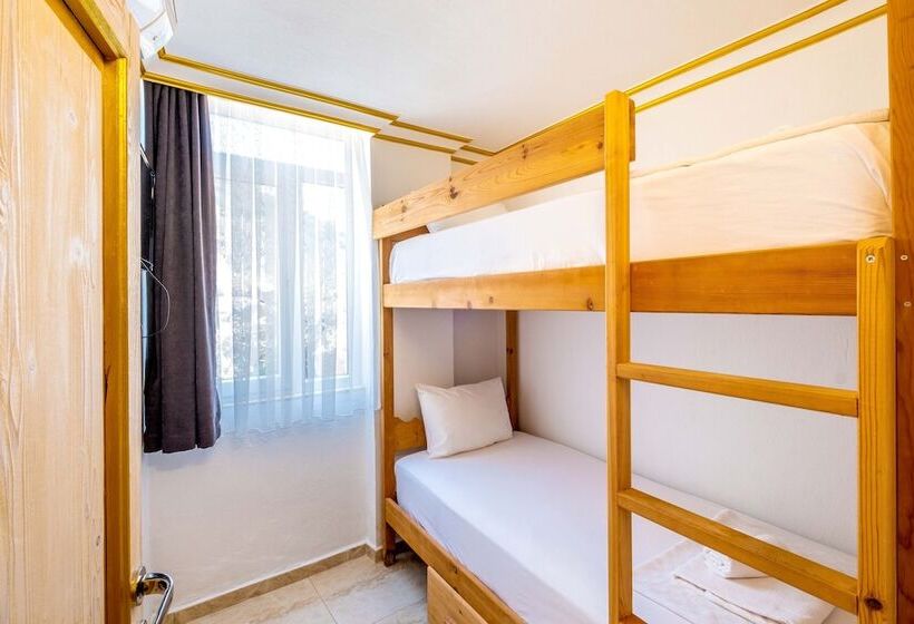 اتاق خانوادگی با چشم‌انداز دریا, Kas Sun Glare Otel