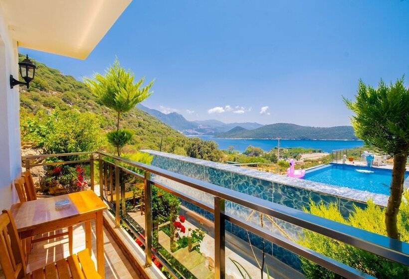 اتاق خانوادگی با چشم‌انداز دریا, Kas Sun Glare Otel