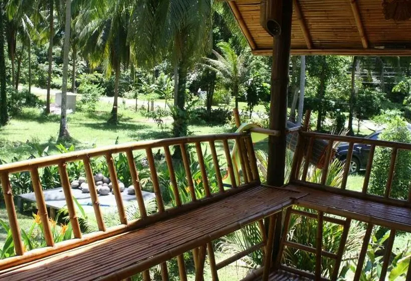 スタンダードバンガロー, Kuba Bungalows