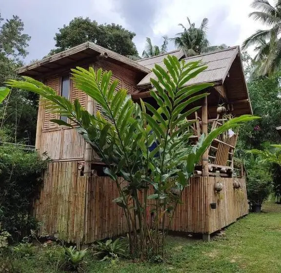 スタンダードバンガロー, Kuba Bungalows
