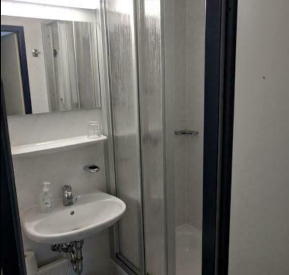 חדר קלאסי לארבעה, Schwanenhof