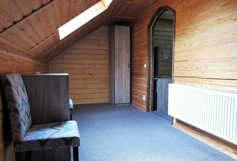 חדר משפחתי, Shale Verba