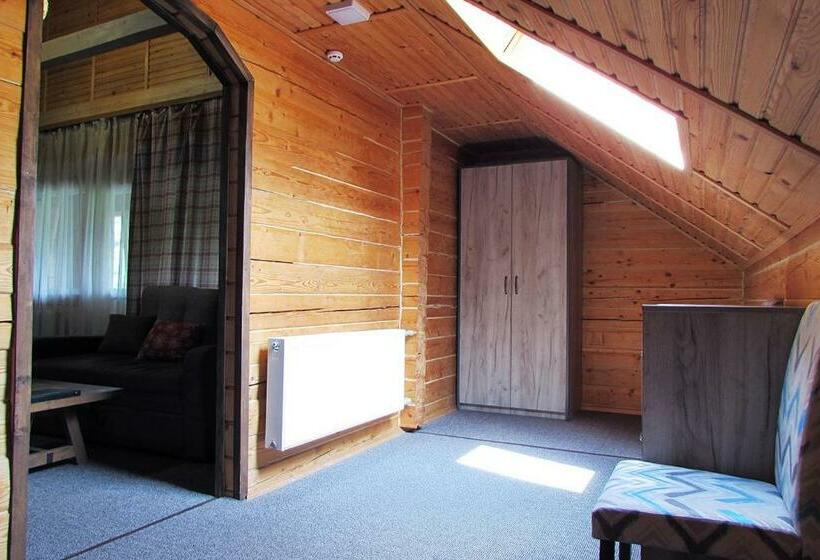 חדר משפחתי, Shale Verba