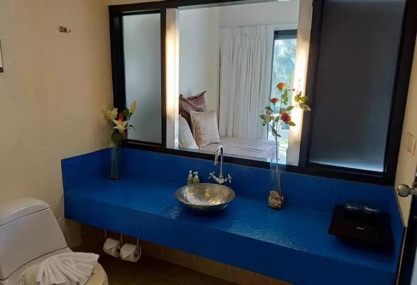 سوییت جونیور, Amarin Samui Hotel Sha Plus Certified