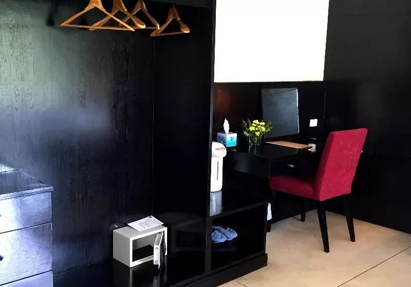 سوییت جونیور, Amarin Samui Hotel Sha Plus Certified
