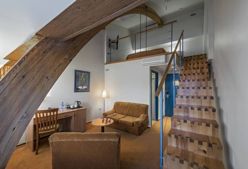 Люкс, Best Baltic Kaunas