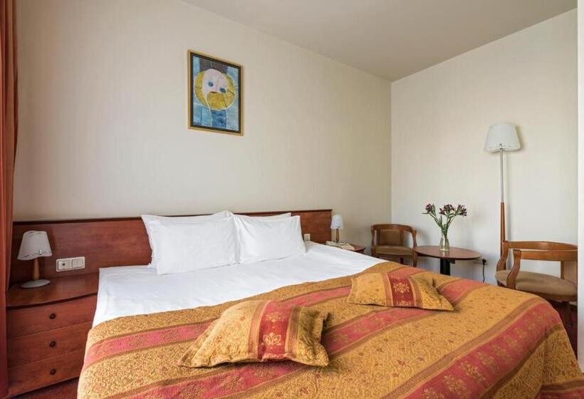 Номер Стандарт, Best Baltic Kaunas