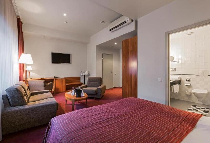 Люкс, Best Baltic Kaunas