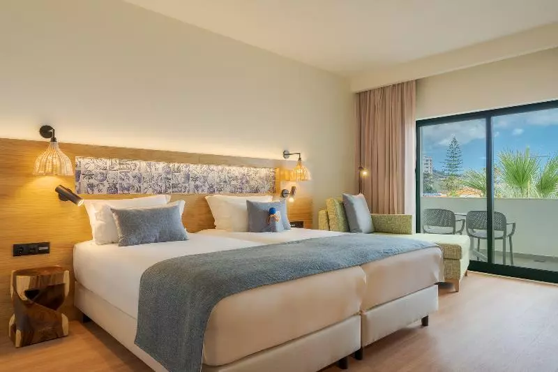 اتاق استاندارد با چشمانداز دریا, Sentido Galosol