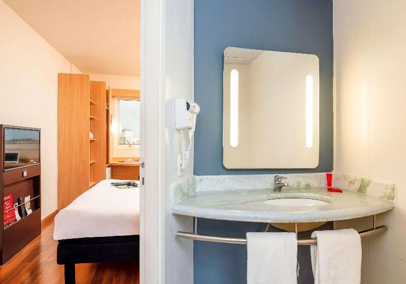 דירת חדר, Ibis Sao Carlos