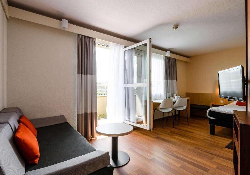 جناح جونيور مزوَّد بشرفة, Ibis Warszawa Stare Miasto