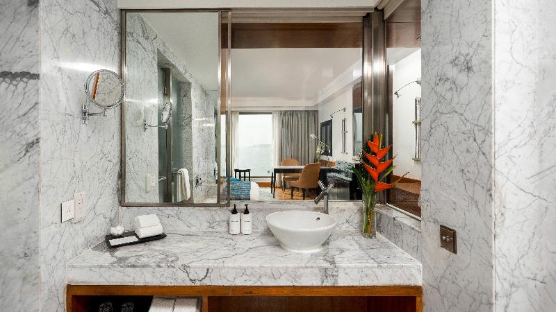 اتاق پرمیوم با چشمانداز دریا, Intercontinental Marine Drive Mumbai, An Ihg