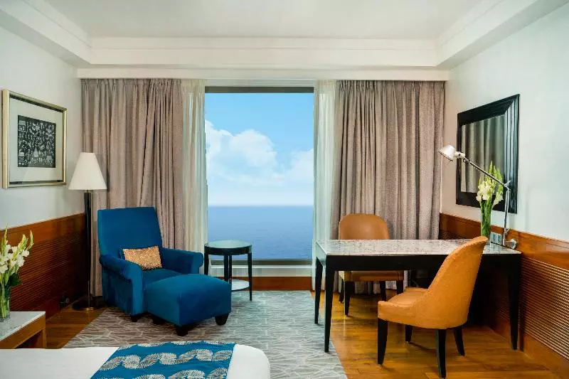 オーシャンビューのプレミアムルーム。, Intercontinental Marine Drive Mumbai, An Ihg