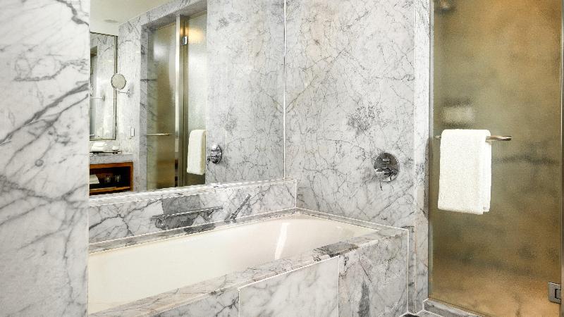 اتاق پرمیوم با چشمانداز دریا, Intercontinental Marine Drive Mumbai, An Ihg