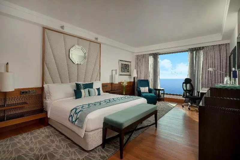 デラックススイート, Intercontinental Marine Drive Mumbai, An Ihg