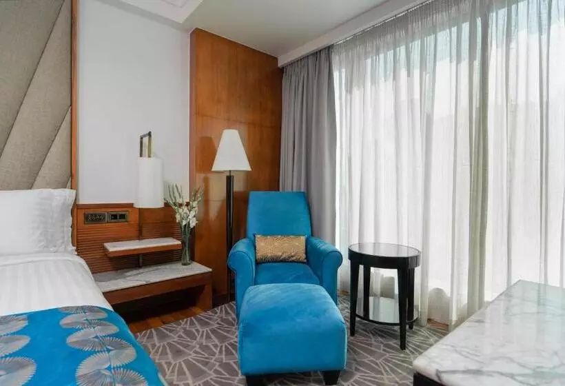 キングサイズベッドのクラシックルーム, Intercontinental Marine Drive Mumbai, An Ihg