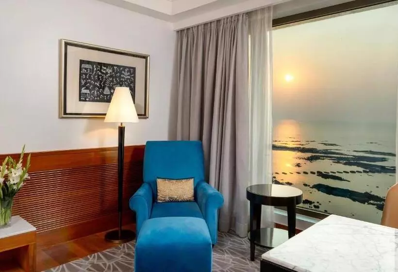 オーシャンビューのプレミアムルーム。, Intercontinental Marine Drive Mumbai, An Ihg