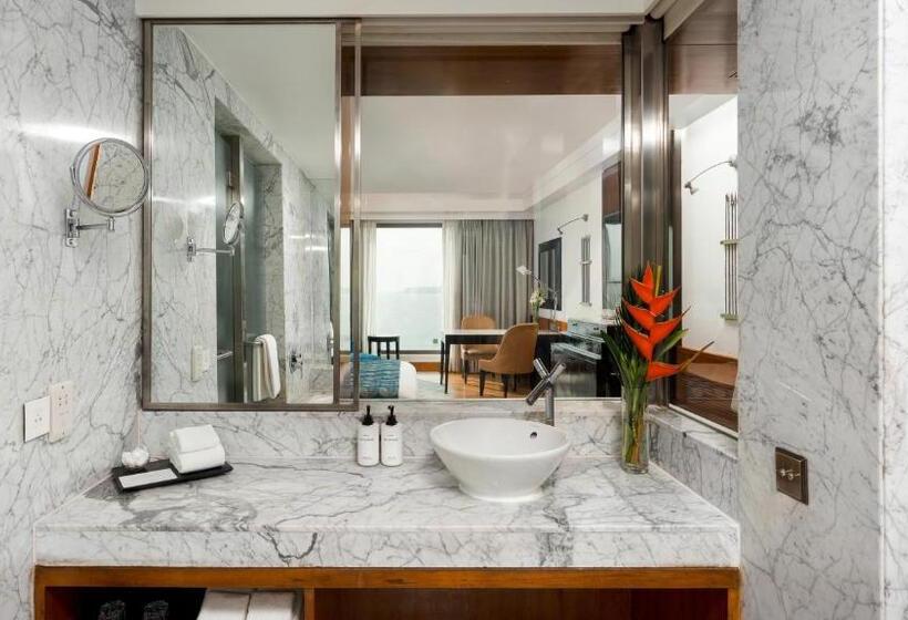 اتاق پرمیوم با چشمانداز دریا, Intercontinental Marine Drive Mumbai, An Ihg