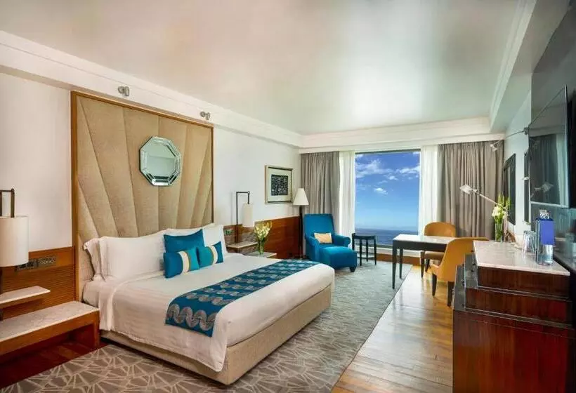 オーシャンビューのプレミアムルーム。, Intercontinental Marine Drive Mumbai, An Ihg